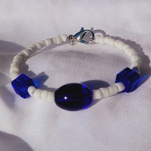 Blue glass oval bead bracelet